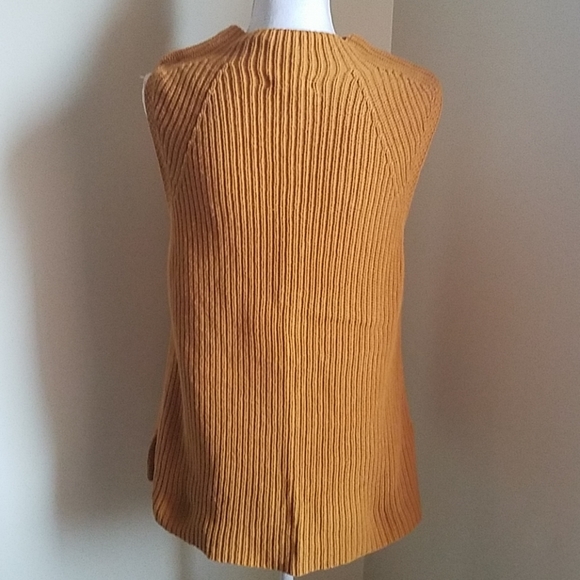 Artisan NY Ribbed Sleeveless Sweater - Picture 4 of 5